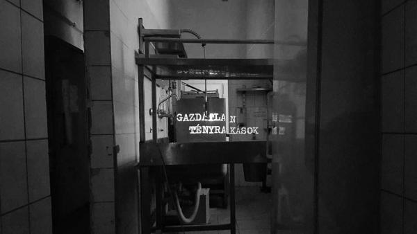 Gazdátlan tényrakások – Petri-tér